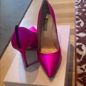 SJP Hot Pink Pumps very clean